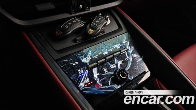 Porsche Macan EV 2025 — ფოტო 7/20