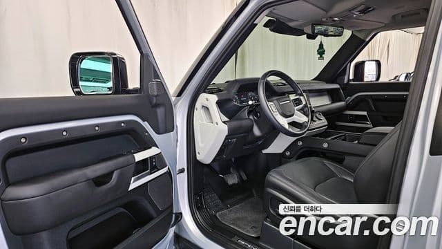 Land Rover Defender 2024 — ფოტო 10/20
