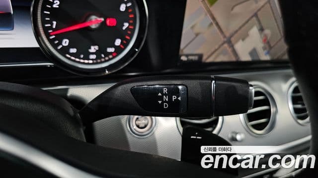 Mercedes-Benz E-Class 2020 — фото 9 из 20