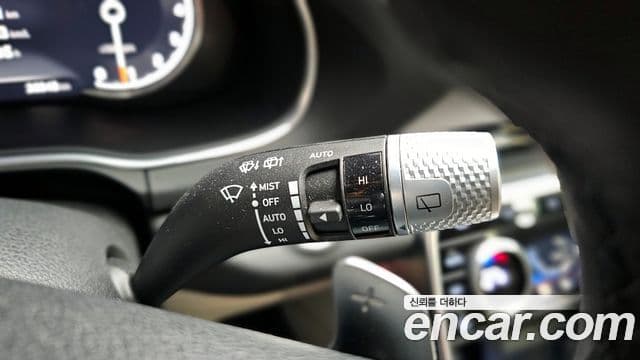 Genesis GV80 2020 — ფოტო 17/20