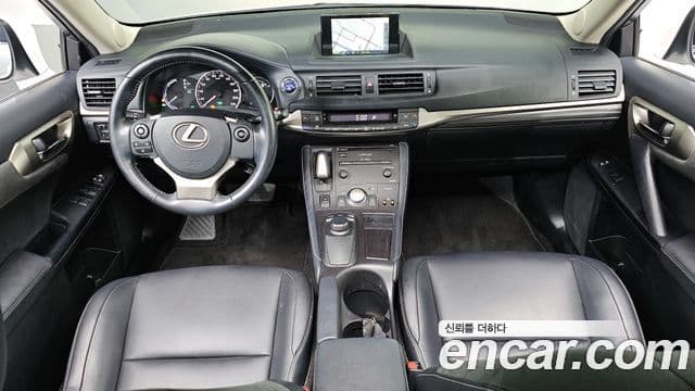 Lexus CT200h 2018 — Şəkil 7/20
