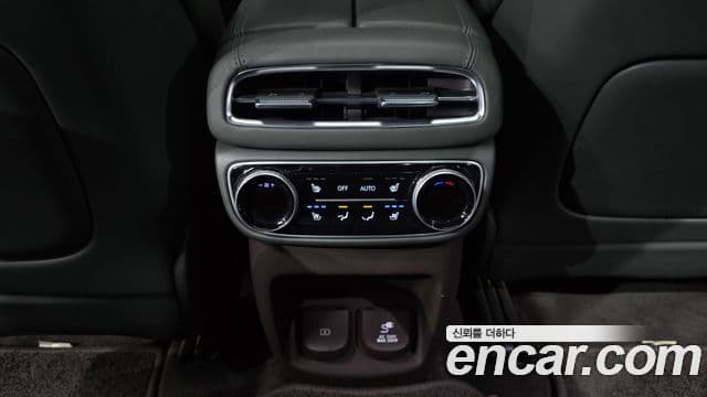 Genesis GV80 2020 — ფოტო 19/20