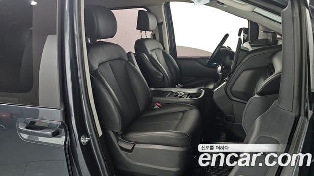 Hyundai Staria 2022 — Şəkil 12/20