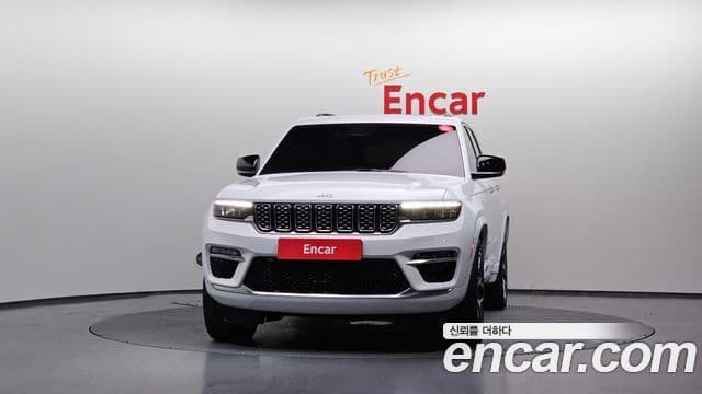 Jeep Grand Cherokee 2022 — ფოტო 3/20
