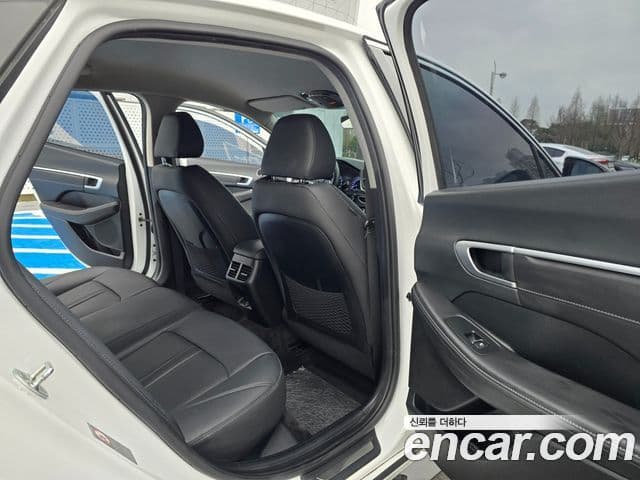 Hyundai Sonata 2022 — Фото 18/20