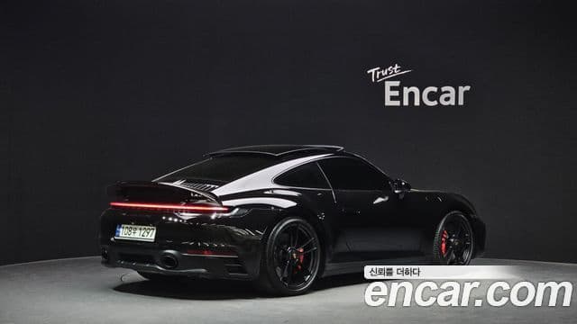Porsche 911 2023 — ფოტო 1/20