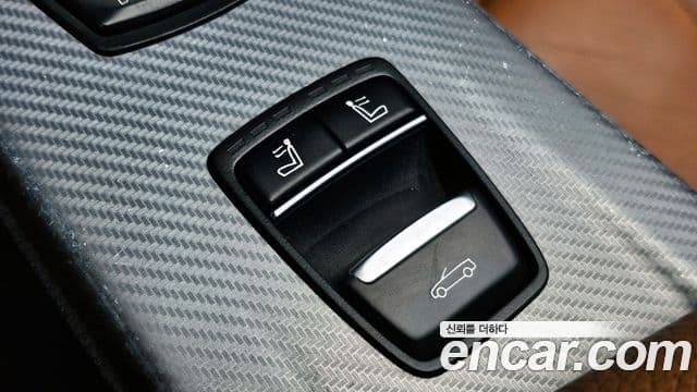 BMW 4 Series 2018 — фото 17 из 20