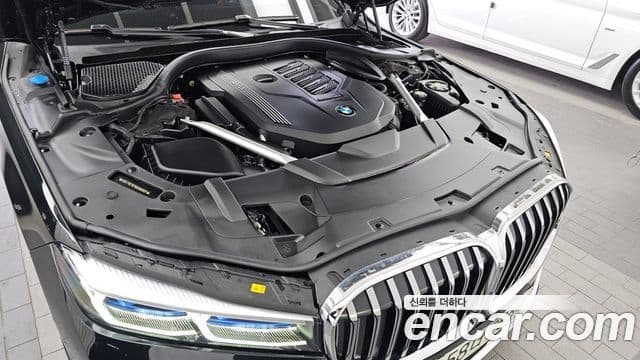 BMW 7 Series 2021 — ფოტო 6/20