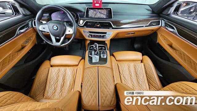 BMW 7 Series 2021 — ფოტო 7/20