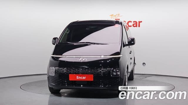 Hyundai Staria 2023 — ფოტო 3/20