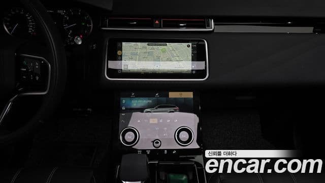 Land Rover Range Rover Velar 2023 — фото 15 из 20