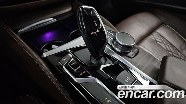 BMW 5 Series 2020 — ფოტო 9/20