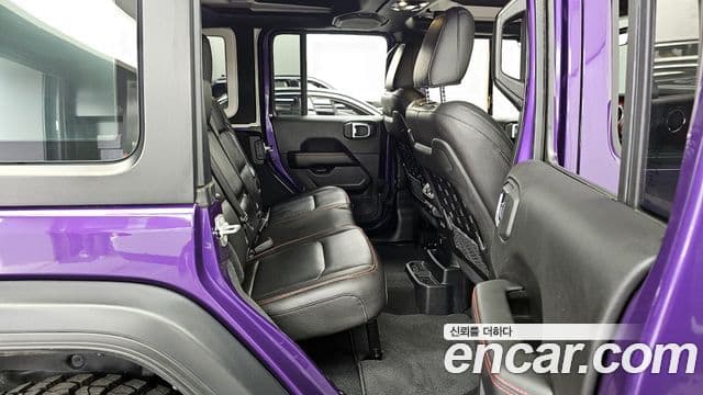 Jeep Wrangler 2023 — Фото 12/20