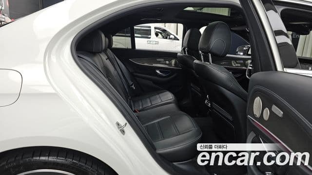 Mercedes-Benz E-Class 2021 — Şəkil 12/20