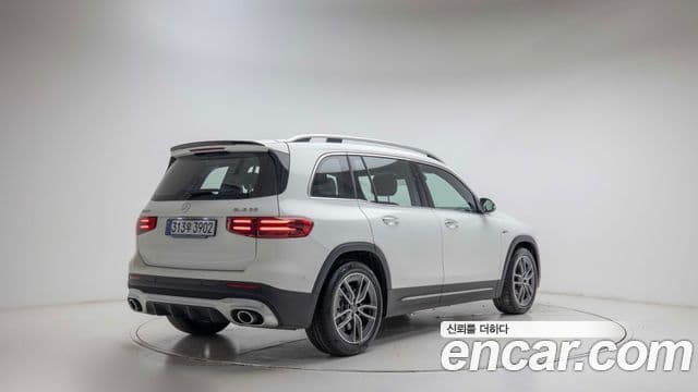 Mercedes-Benz GLB-Class 2025 — Фото 2/20