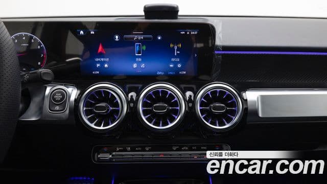 Mercedes-Benz GLB-Class 2025 — Фото 16/20