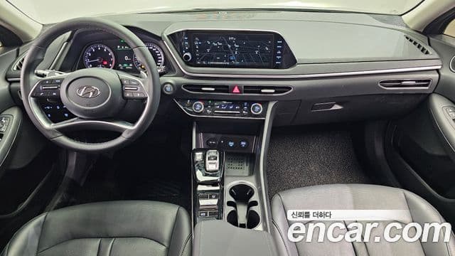 Hyundai Sonata 2022 — ფოტო 7/20