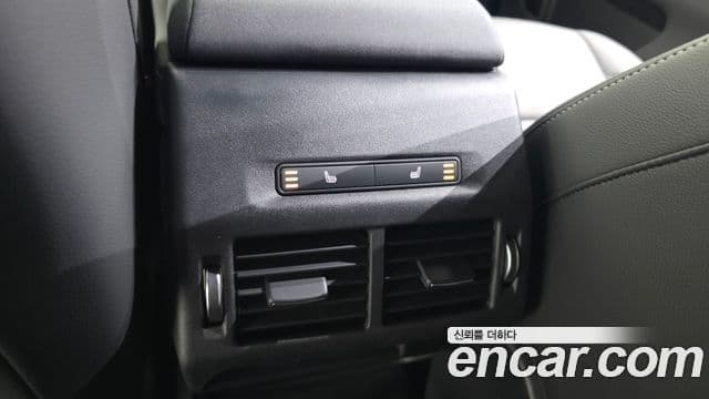 Land Rover Discovery Sport 2025 — фото 17 из 20