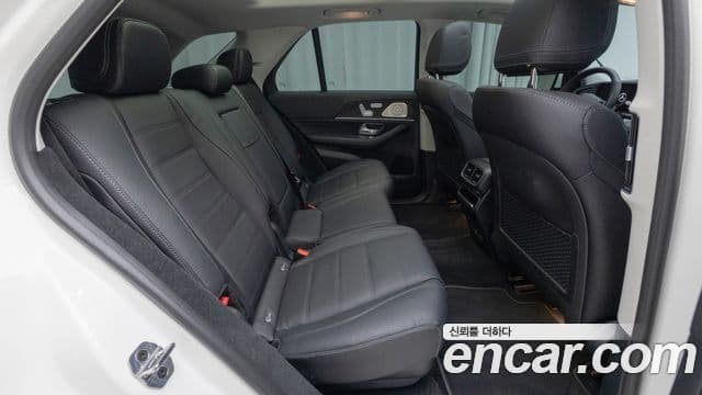 Mercedes-Benz GLE-Class 2025 — Фото 8/20