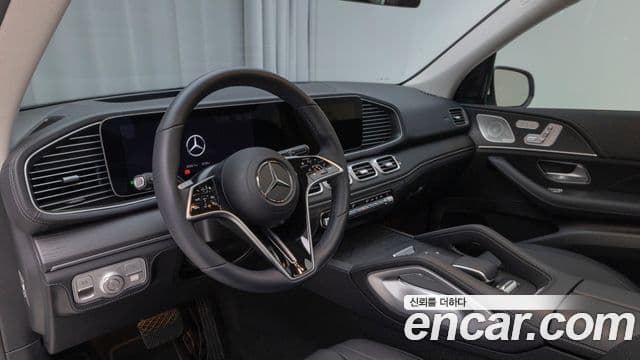 Mercedes-Benz GLE-Class 2025 — Фото 13/20