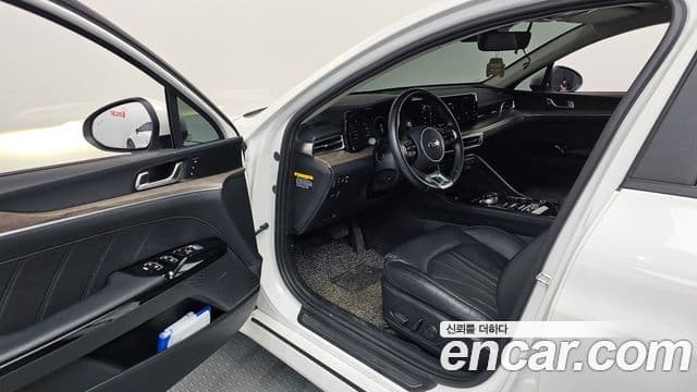 Kia K5 2020 — Şəkil 10/20