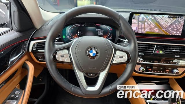 BMW 5 Series 2022 — фото 13 из 20