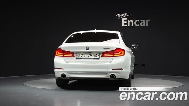 BMW 5 Series 2019 — фото 4 из 20