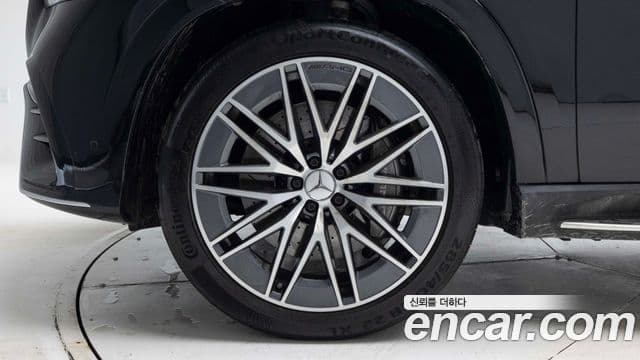 Mercedes-Benz GLE-Class 2025 — Фото 4/20