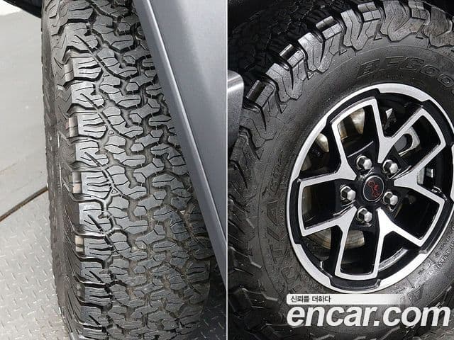 Jeep Wrangler 2019 — ფოტო 19/20