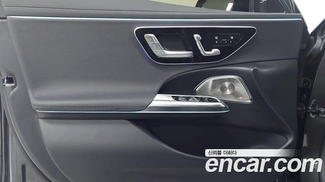 Mercedes-Benz E-Class 2024 — Фото 15/20