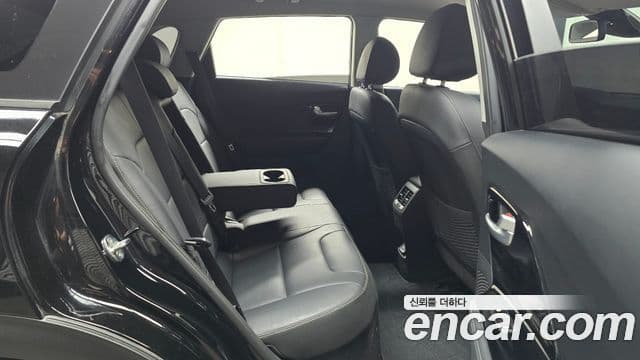 Kia Niro 2019 — Фото 11/20