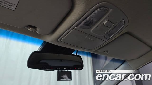 Kia Niro 2019 — Фото 19/20