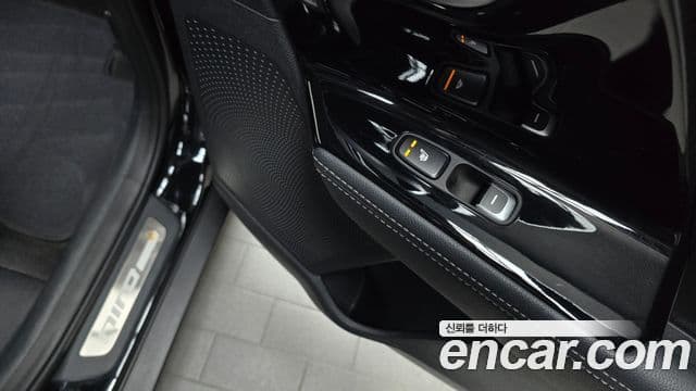 Kia Niro 2019 — Фото 20/20
