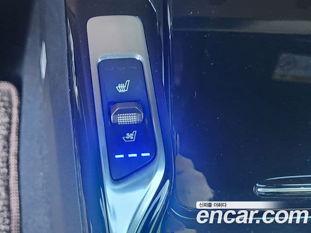 Kia Sorento 2023 — ფოტო 16/20
