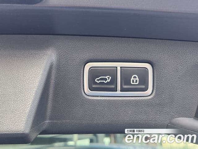 Kia Sorento 2023 — ფოტო 17/20