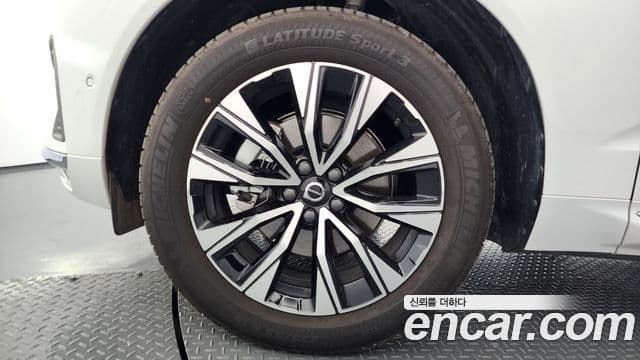 Volvo XC60 2023 — фото 5 из 20