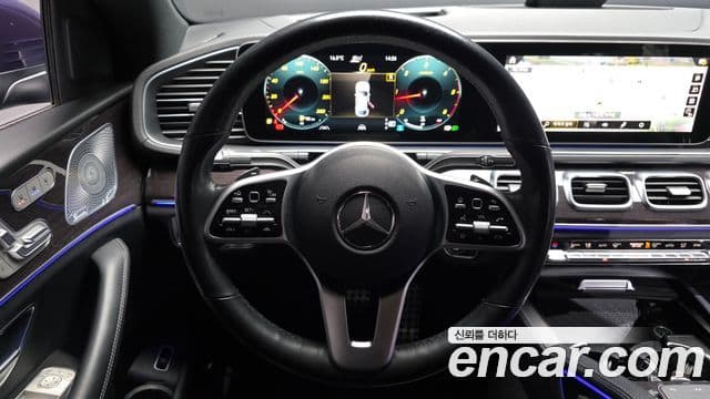 Mercedes-Benz GLE-Class 2021 — Фото 14/20