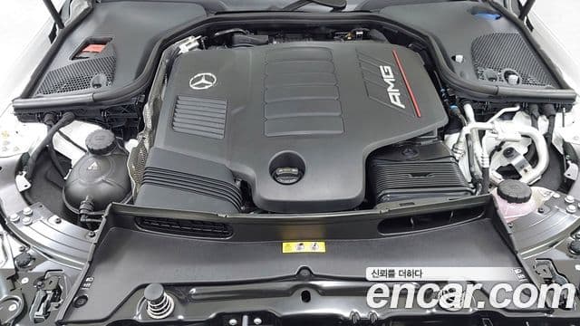 Mercedes-Benz AMG GT 2025 — ფოტო 6/17