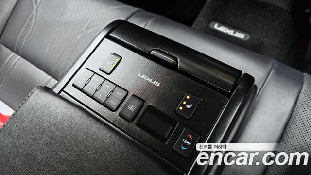 Lexus ES300h 2021 — ფოტო 19/20