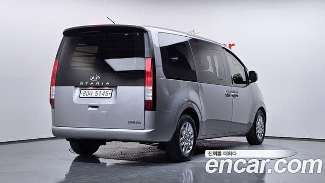 Hyundai Staria 2021 — Фото 2/20