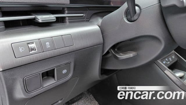 Hyundai Kona 2023 — фото 18 из 20