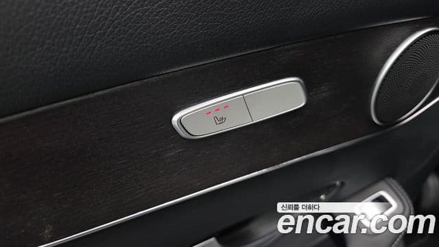 Mercedes-Benz GLC-Class 2020 — ფოტო 18/20