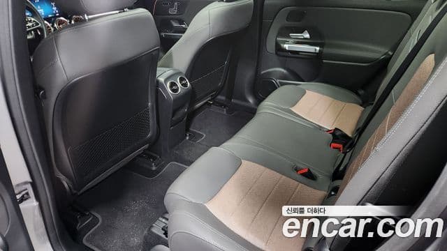 Mercedes-Benz EQB 2023 — ფოტო 3/20