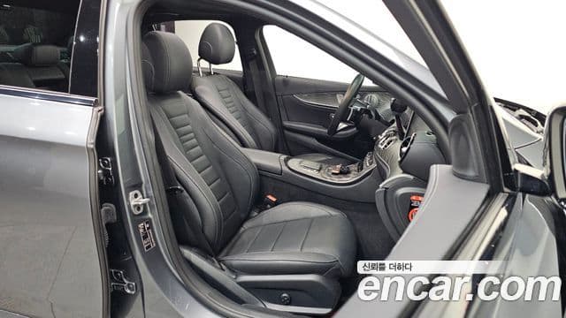 Mercedes-Benz E-Class 2023 — Şəkil 12/20