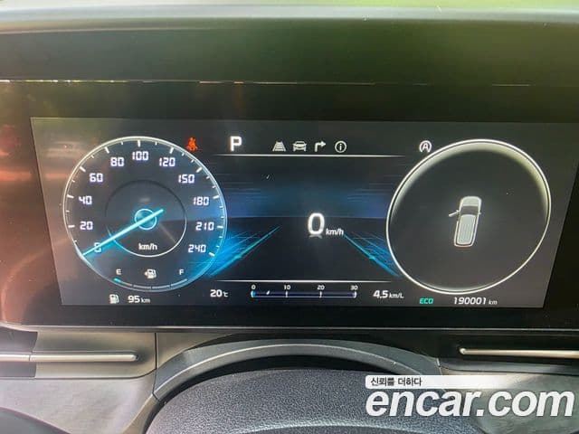 Kia Carnival 2021 — Şəkil 15/20