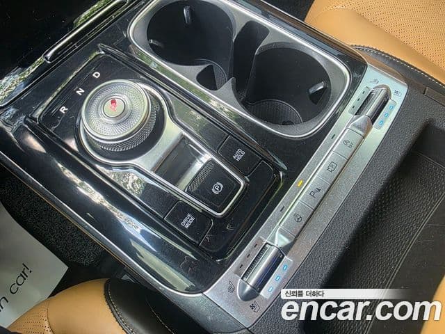 Kia Carnival 2021 — Şəkil 16/20