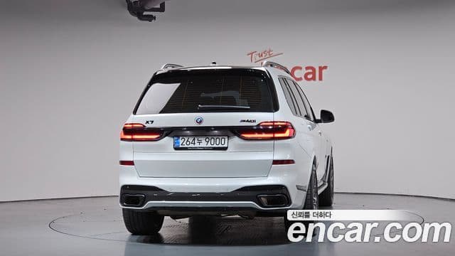 BMW X7 2025 — Photo 30/39