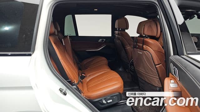BMW X7 2025 — Photo 25/39