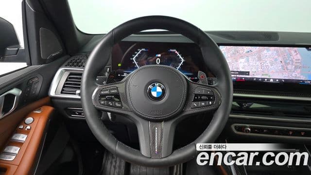 BMW X7 2025 — Photo 13/39
