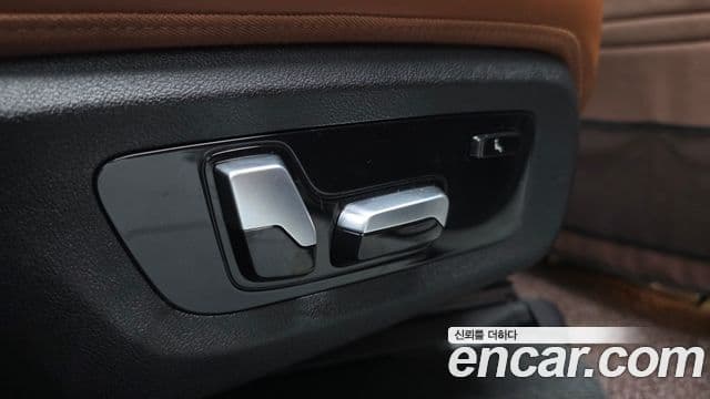 BMW X7 2025 — Photo 28/39